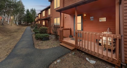 NEW! Arena 2-Bedroom Townhouse with Pool by The Summit at Gore Mountain