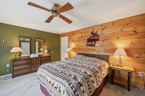 2 bedrooms, WiFi, bed sheets - NEW! Arena 2-Bedroom Townhouse with Pool by The Summit at Gore Mountain (North Creek)