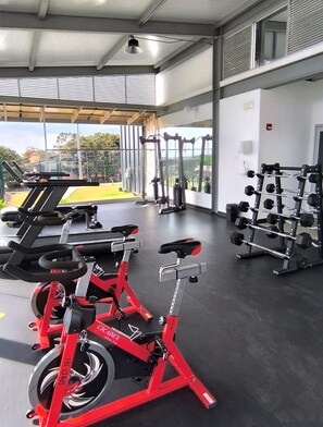 Fitness facility - City Heights Apartment at Khaya – Comfort & Convenience in the Heart of the City (San José Province)