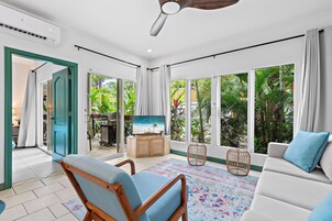 Apartment, Garden View | Living room