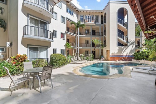 3-BD Beauty with Pool Near Beach