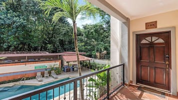 Apartment, Balkon, Gartenblick | Balkon