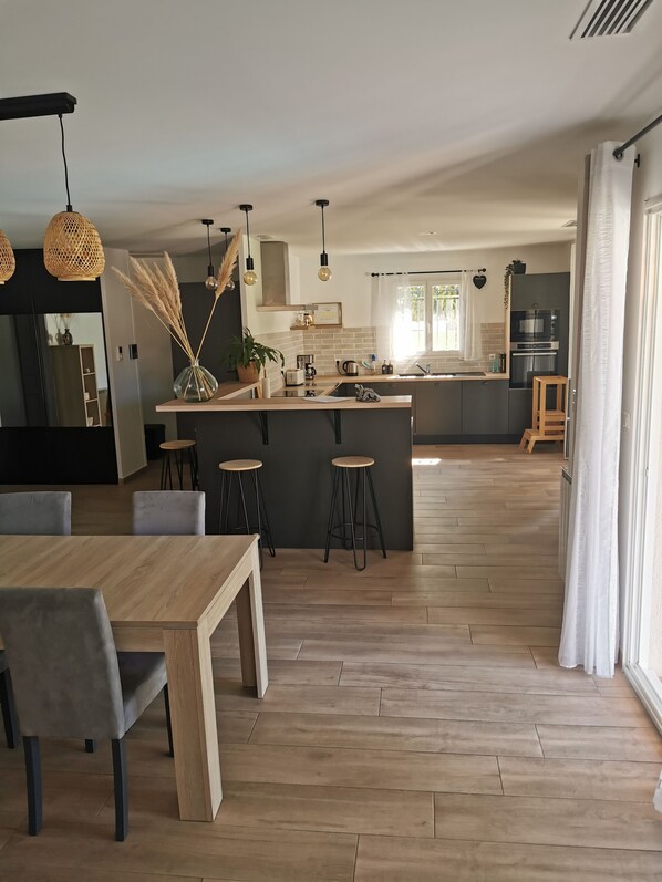 Dining - Villa with pool and garden in provence (Vedène)