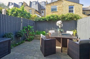Interior - Stunning 3 bed Home With Garden - Wandsworth (London)