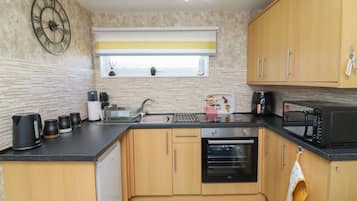 Utensilis de cuina, vaixella i coberteria