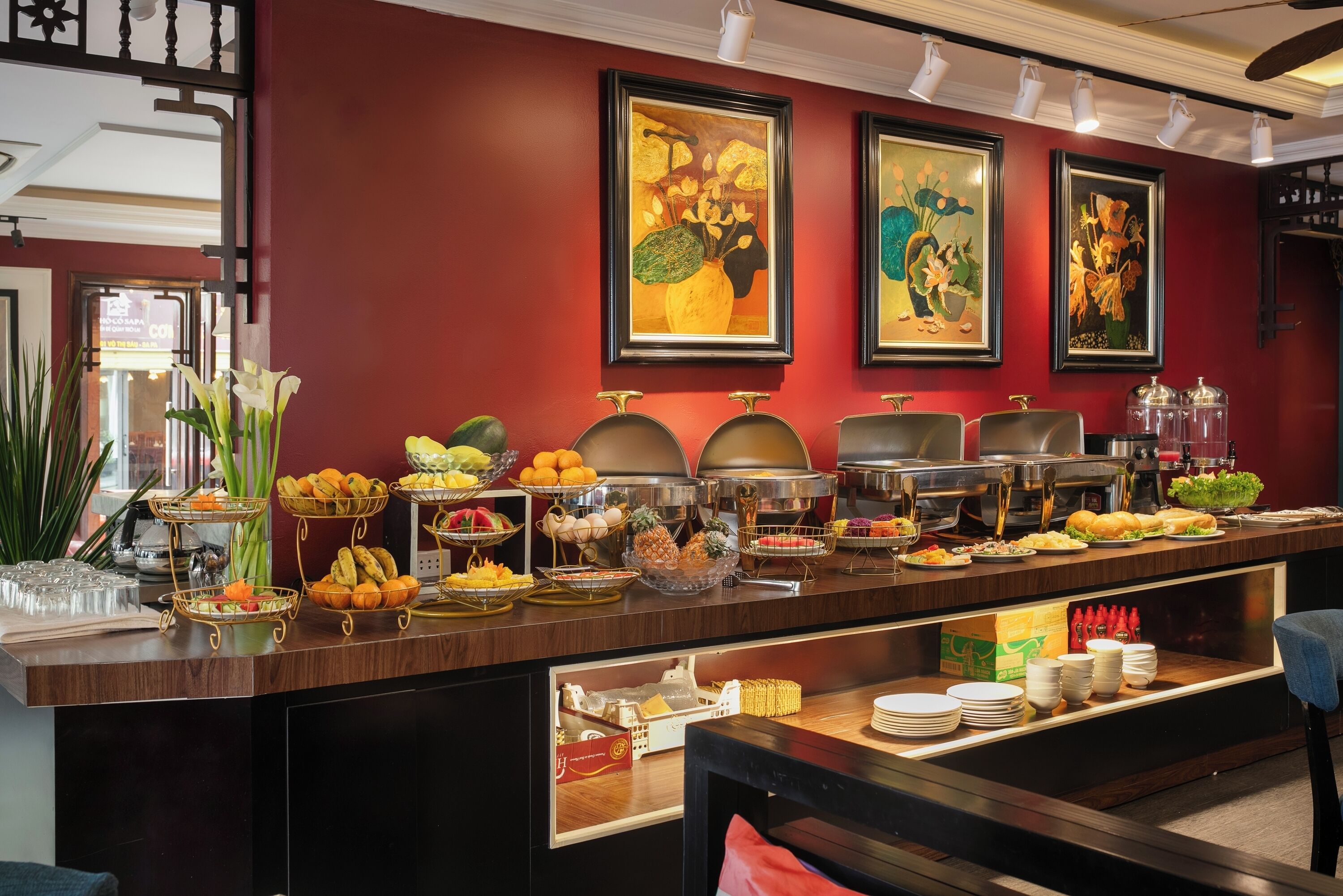 Daily buffet breakfast for a fee