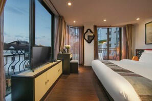 Deluxe Double Room | In-room safe, desk, laptop workspace, soundproofing - Quiet Sapa Hotel (Sa Pa)