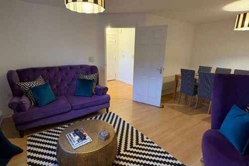 2 Bed-sleeps 3-parking-town Centre