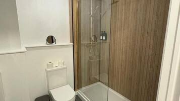 Ensemble douche/baignoire, baignoire relaxante profonde, sèche-cheveux