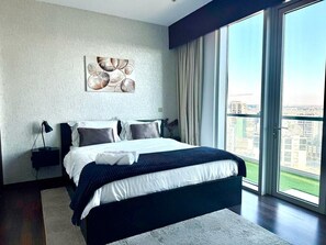 3 chambres, fer et planche à repasser, Wi-Fi, draps fournis