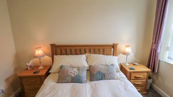 2 bedrooms, individually decorated, individually furnished, free WiFi