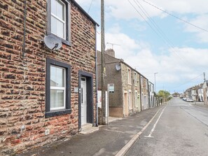 Exterior - Violey Cottage (Maryport)