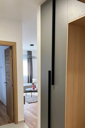 薄型テ��レビ