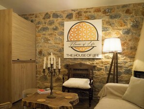 Deluxe Apartment | Living area