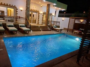 Outdoor pool - Twilight Palace (Luxor)