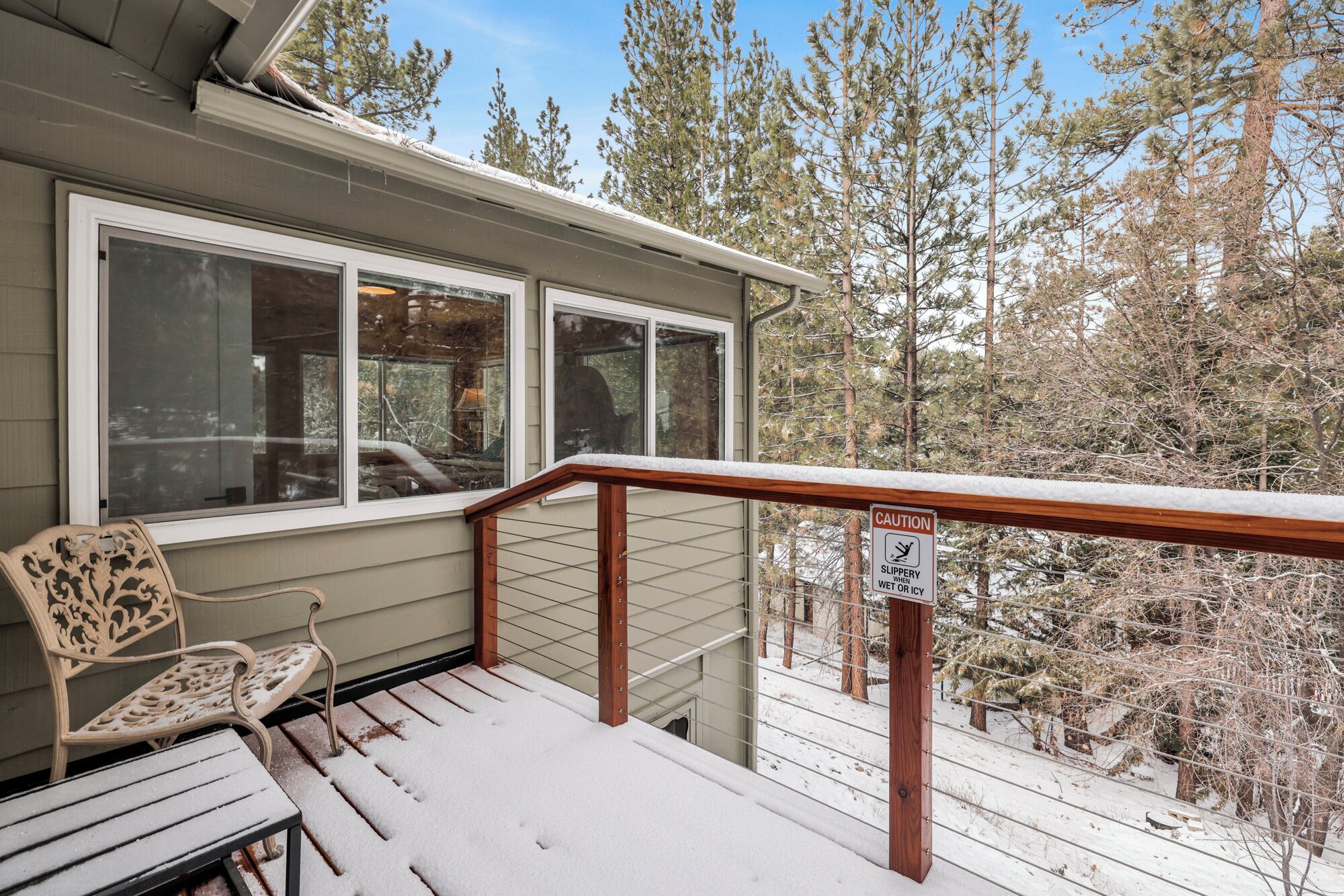 キャビン ベッド (複数台) パティオ マウンテンビュー (2517) | 部屋からの景観