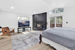 Cabin, Multiple Beds, Hot Tub, Mountain View (2546)