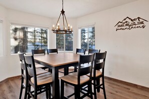 4 habitaciones, decoración personalizada y muebles diferentes 