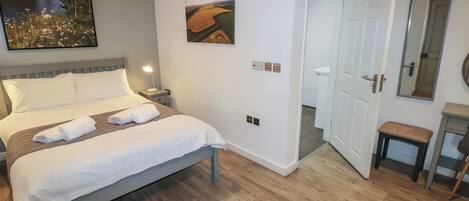 1 bedroom, individually decorated, individually furnished, free WiFi