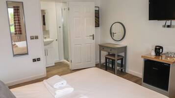 1 quarto, individualmente decorados, individualmente mobiliados