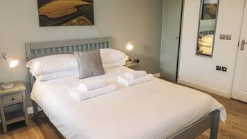 1 bedroom, individually decorated, individually furnished, free WiFi