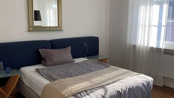 Comfort-Doppelzimmer, Haustiere nicht gestattet | 1 Schlafzimmer, Schreibtisch, laptopgeeigneter Arbeitsplatz