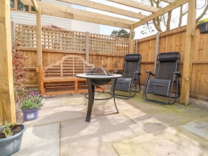 Terrace/patio - 1 Rumsby Cottages (Lowestoft)