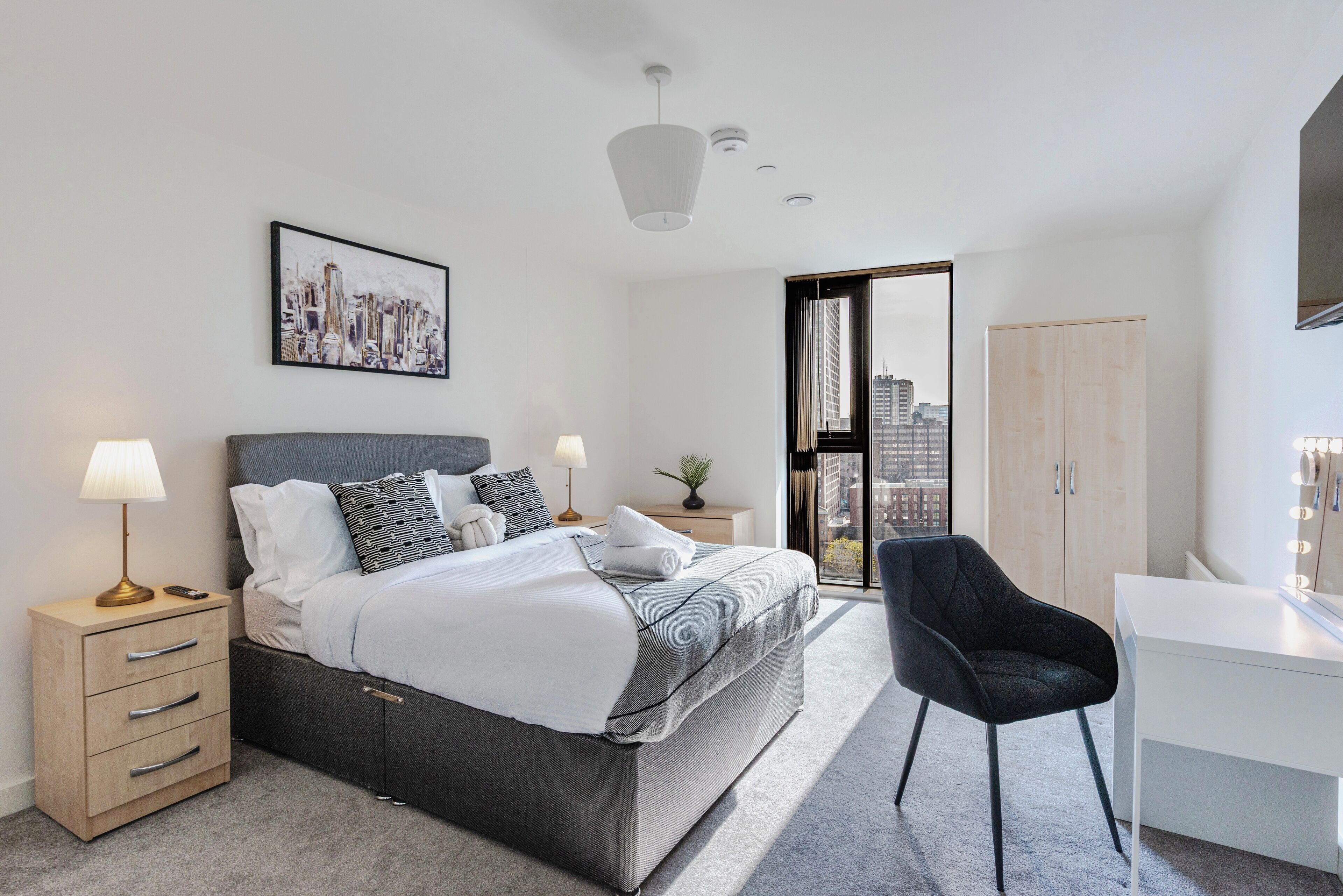 2 bedrooms, desk, iron/ironing board, travel crib