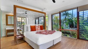 6 bedrooms, iron/ironing board, free WiFi, bed sheets - Belle Escapes Pura Palm Cove - Two luxury Balinese villas (Palm Cove)