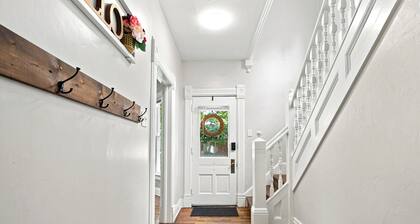 The White House - Close to campus + downtown - lots of room for everyone
