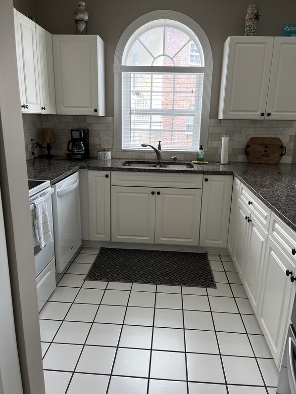 Unclassified image, 1 of 19, button - Charming 2-bedroom, 2 bath condo with AC, WiFi in welcoming Little River. (Little River)