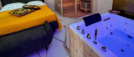 Luxury Room, Balcony | Desk, blackout drapes, free WiFi