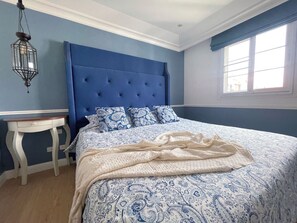 Luxury Apartment, Balcony, Pool View | Living area