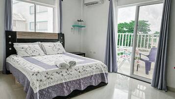 Comfort Triple Room, Courtyard View | Free WiFi, bed sheets