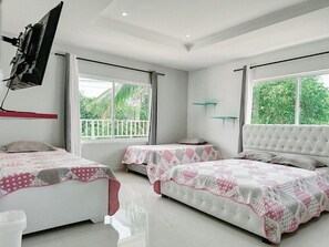 Family Room, Multiple Beds, Air conditioning