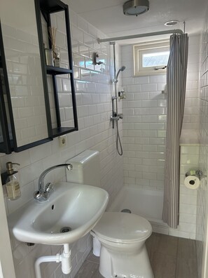 Douche, séchoir à cheveux