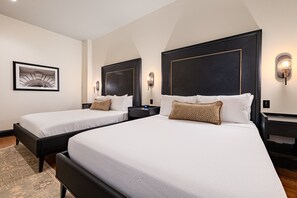 2BR Amazing Views Walk to French Qtr | The Mayfair | Hochwertige Bettwaren, individuell dekoriert, individuell eingerichtet