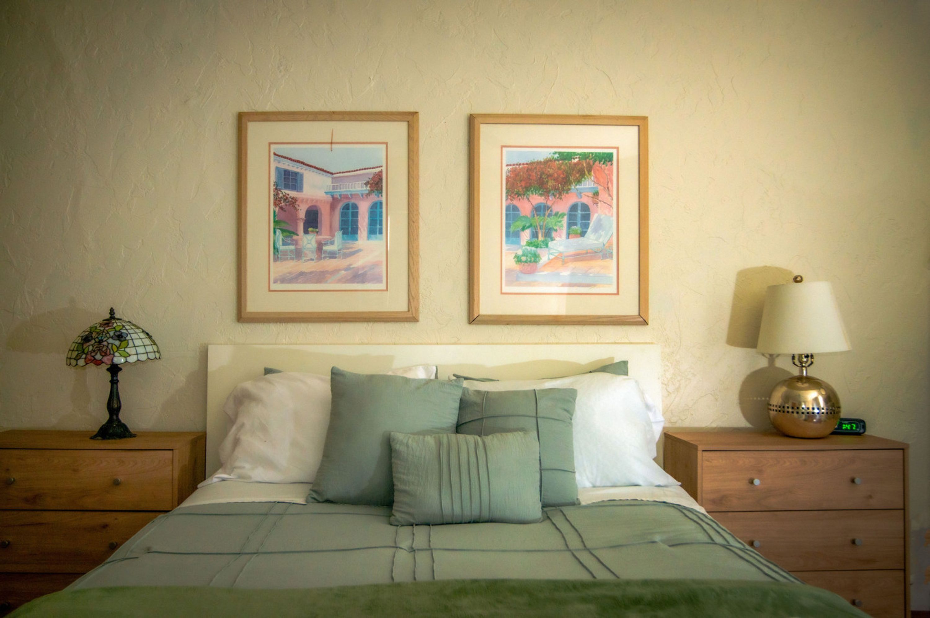 2 habitaciones y escritorio 