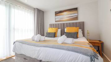 2 bedrooms, individually decorated, individually furnished, free WiFi