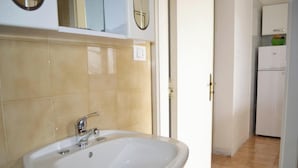 House, 2 Bedrooms | Bathroom - Casa Vacanze Pt61 Torre Dellorso (Melendugno)