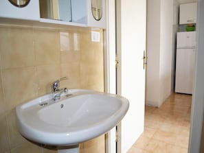 Casa, 2 quartos | Banheiro