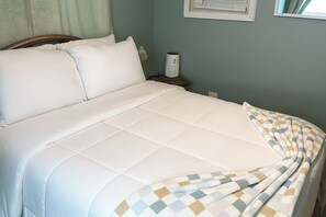 2 habitaciones, tabla de planchar con plancha, wifi y ropa de cama 