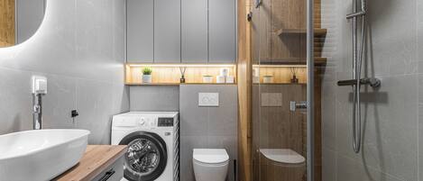 Comfort Apartment, Balcony | Bathroom