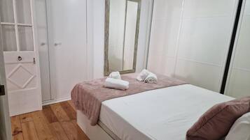 Apartament panoràmic, vistes a la ciutat (Chiado View) | Planxa i posts de planxar i wifi gratuïta