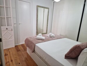 Iron/ironing board, free WiFi - Chiado View (Lisbon)