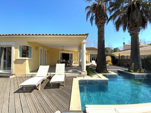 Villa Yoléa avec piscine privée au Grau du Roi – Vacances de rêve