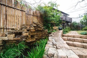 Garden - Mohe Guesthouse (Deqing)