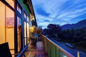 Terrace/patio - Mohe Guesthouse (Deqing)