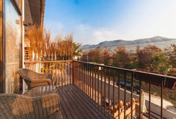 Room - Mohe Guesthouse (Deqing)