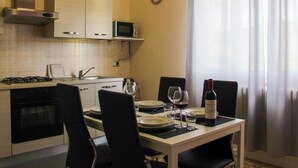 Private kitchen - [Tuscan Welcome] Elegant Apartment with View (Pieve A Nievole)